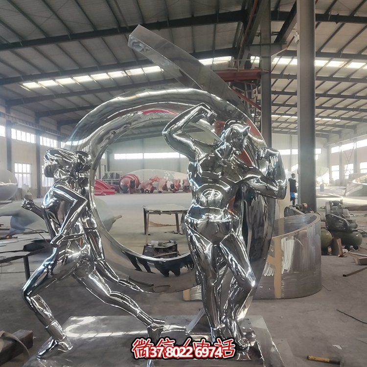 不銹鋼鏡面抽象雕塑，激發(fā)運(yùn)動與園林景觀的靈感