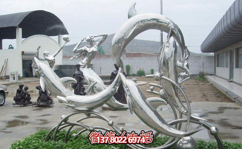 一群活躍海豚，為游樂(lè)園帶來(lái)更多樂(lè)趣——不銹鋼海豚雕塑