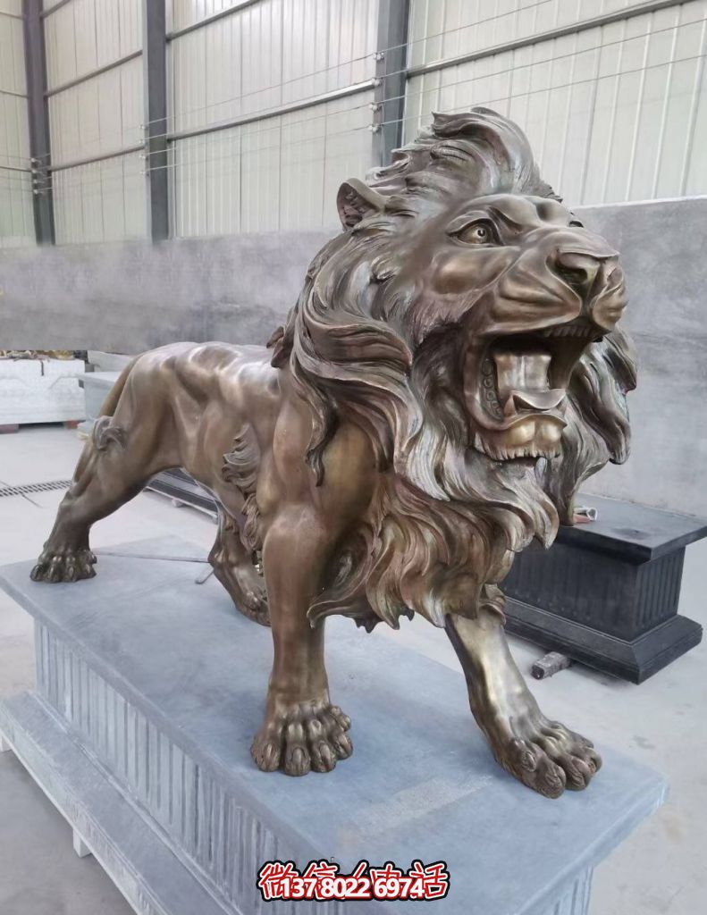 銅雕塑——鑄銅獅子，線條流暢，富有動感，栩栩如生